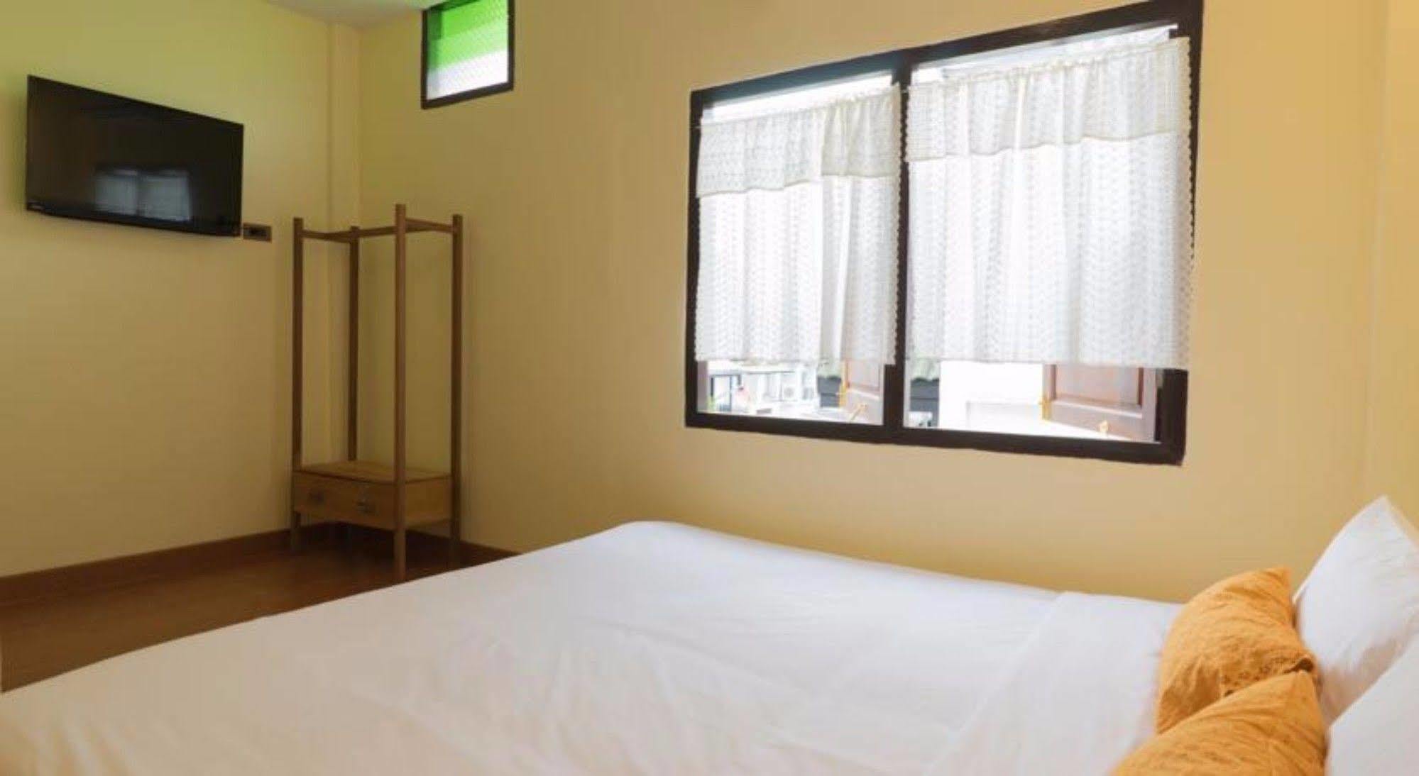 Manon Sleepeatdrink Bed & Breakfast Chiang Mai Luaran gambar