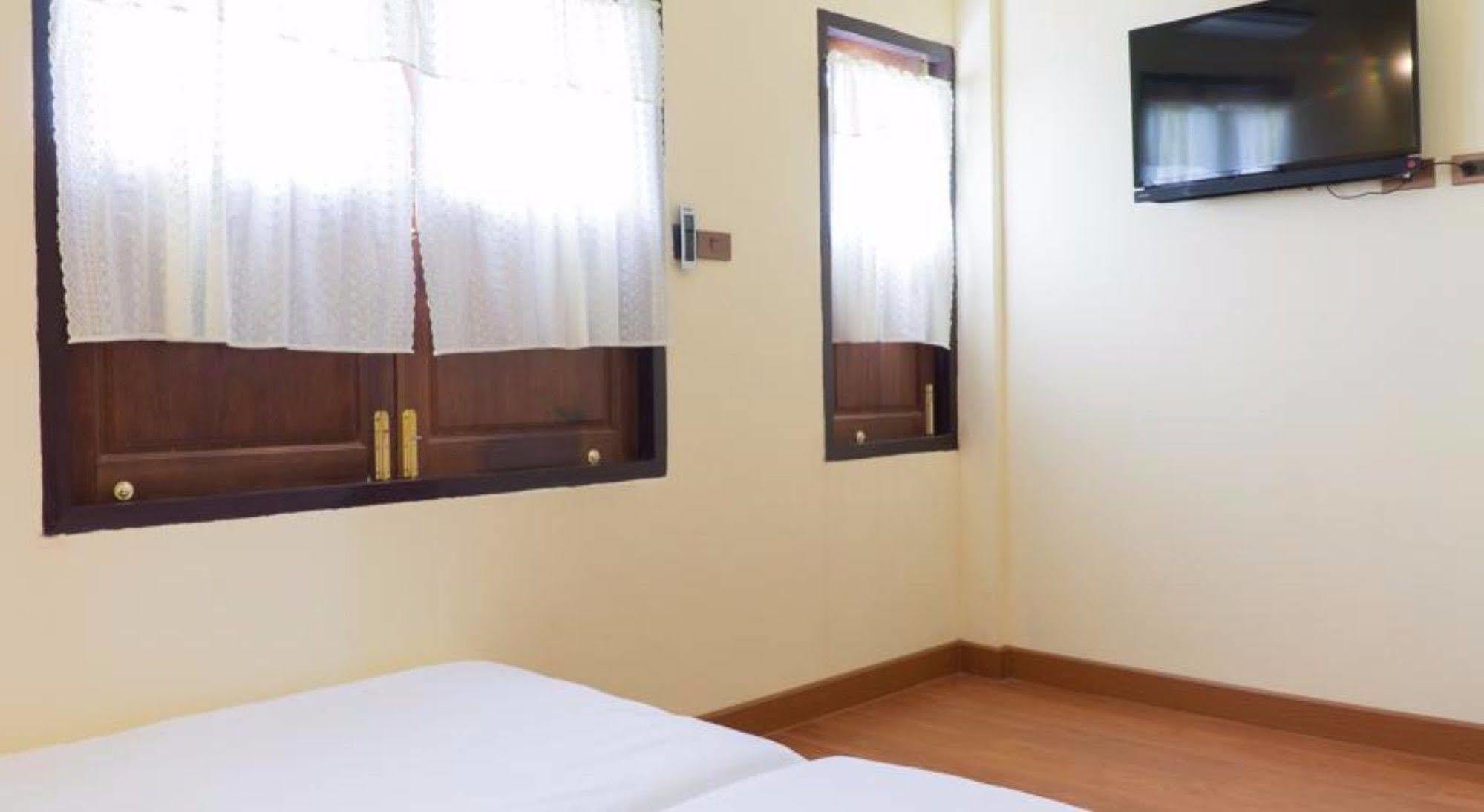 Manon Sleepeatdrink Bed & Breakfast Chiang Mai Luaran gambar