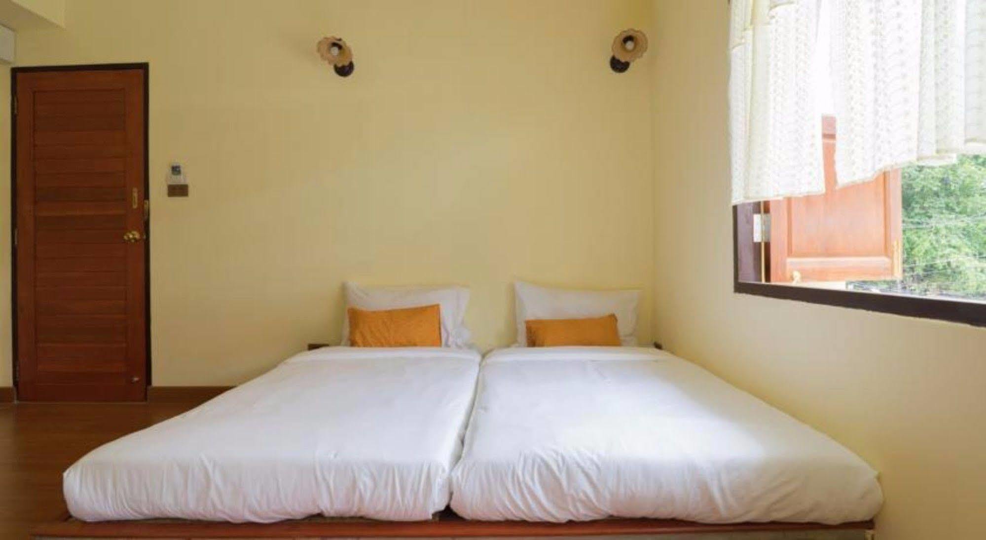 Manon Sleepeatdrink Bed & Breakfast Chiang Mai Luaran gambar