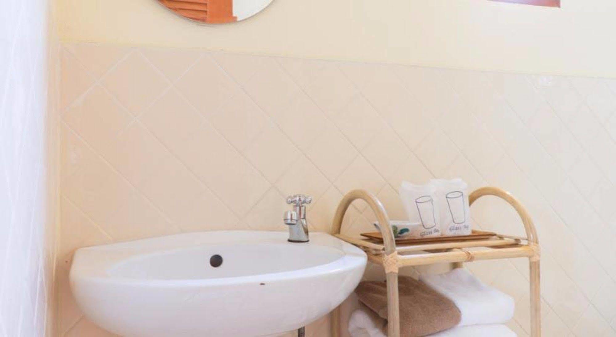Manon Sleepeatdrink Bed & Breakfast Chiang Mai Luaran gambar