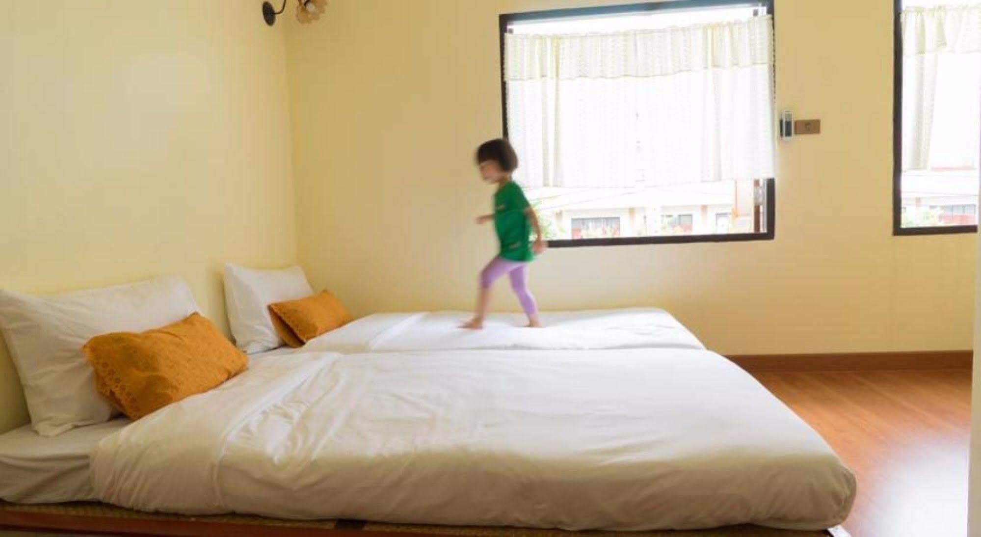 Manon Sleepeatdrink Bed & Breakfast Chiang Mai Luaran gambar