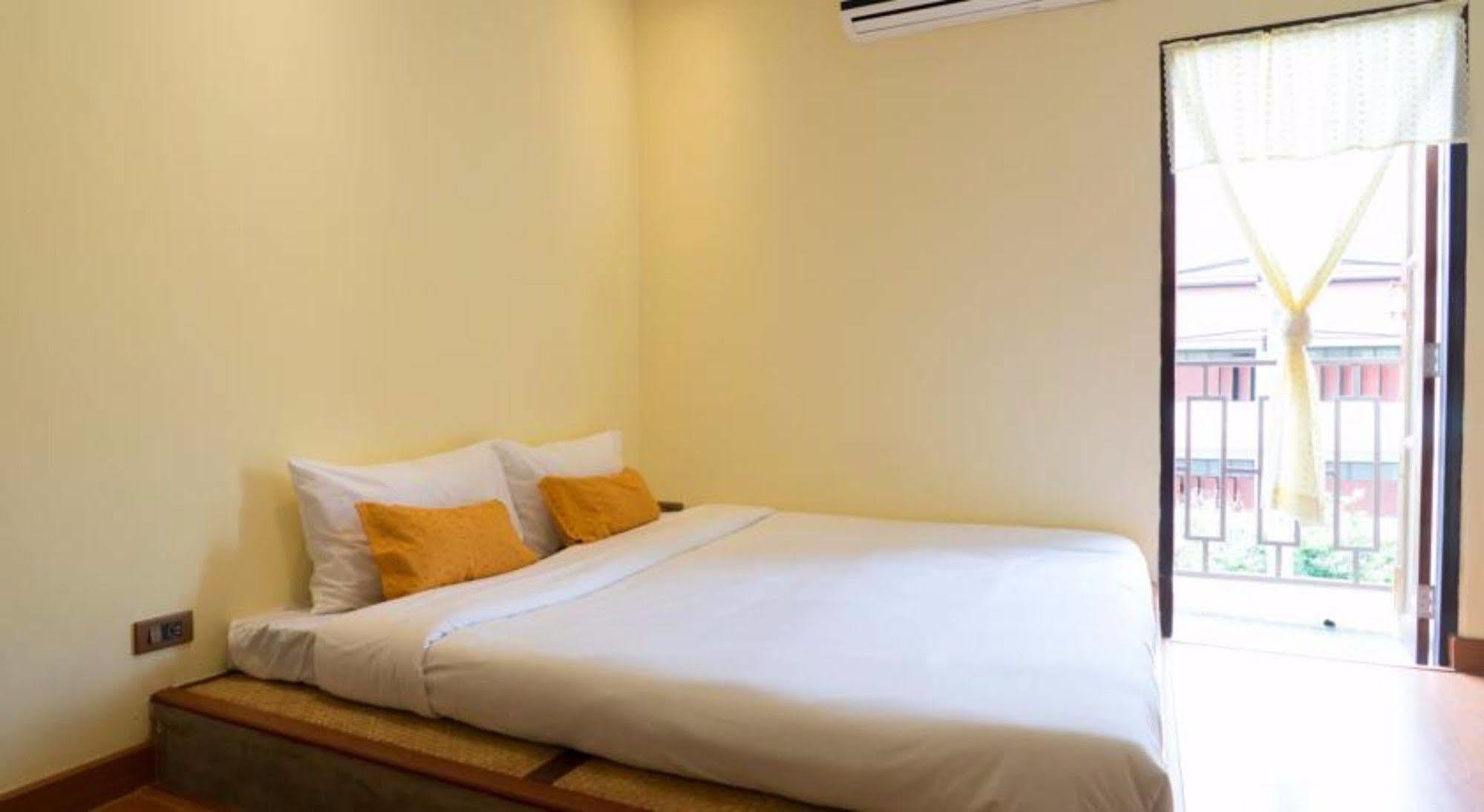 Manon Sleepeatdrink Bed & Breakfast Chiang Mai Luaran gambar