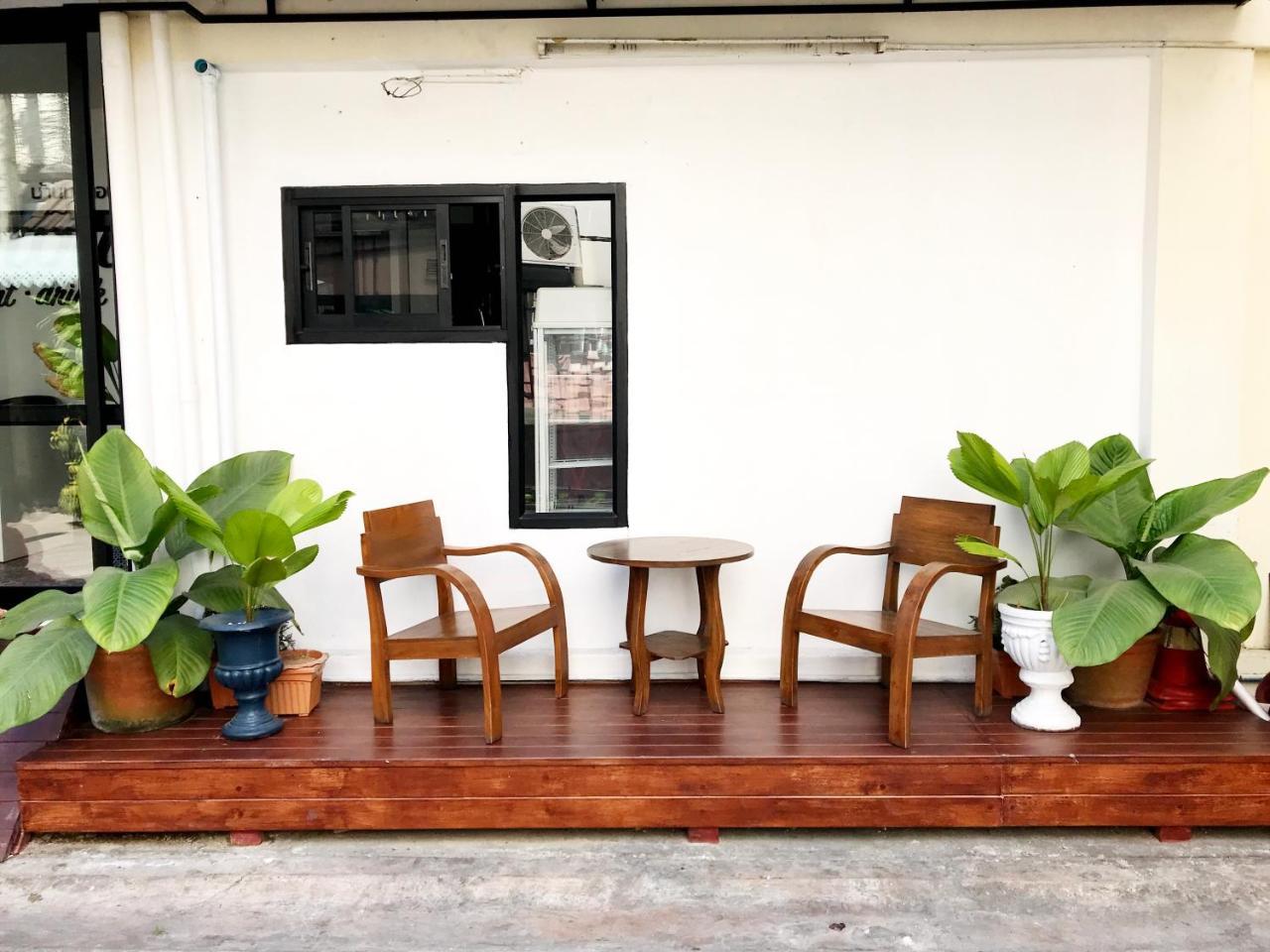Manon Sleepeatdrink Bed & Breakfast Chiang Mai Luaran gambar